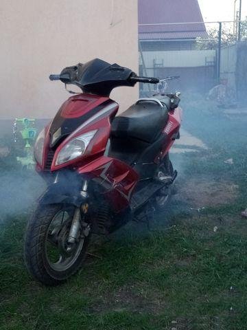 Скутер по запчастям