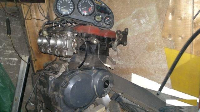 Мотоциклетный двигатель suzuki RF 400