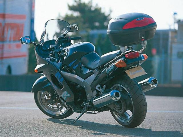 Крепеж центрального кофра Kawasaki ZZR 1100