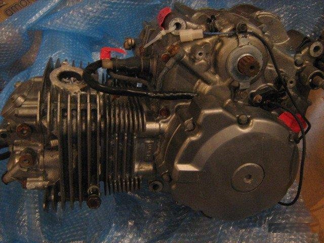 Двигатель Suzuki DR 250 S