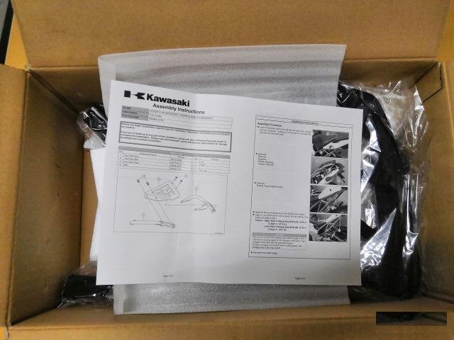 Крепёж центрального кофра versys 650 KLE650 11-14