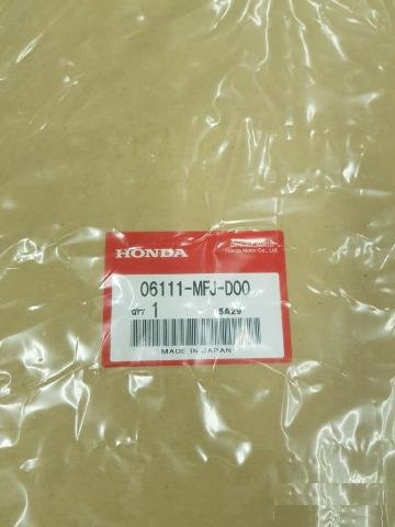 Комплект прокладок двигателя Honda 06111-MFJ-D00