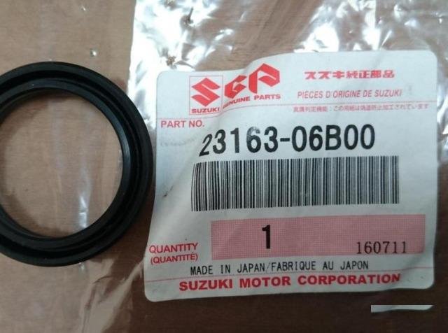 Сальник поршня сцепления Suzuki 23163-06B00