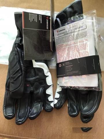 Мотоперчатки Dainese новые