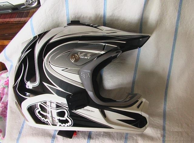 Шлем FOX. V3 pilot Race Helmet Black