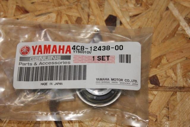 Сальник водяной помпы Yamaha 4C8-12438-00-00