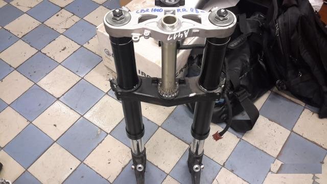Вилка перья в сборе Honda CBR1000RR 08-11г.в