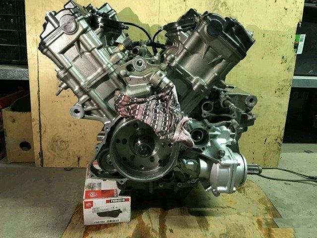 Двигатель VFR1200