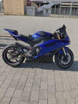 Yamaha R6