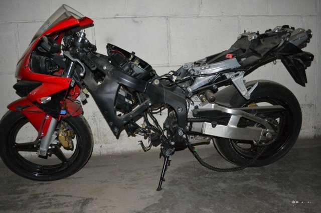 Honda CBR600RR 2003г неисправный