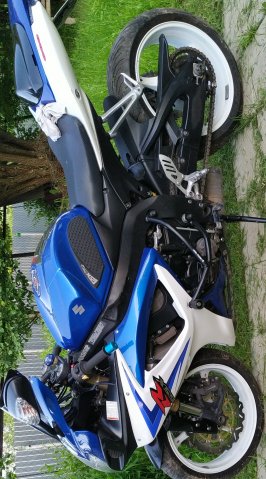 SUZUKI GSXR-600