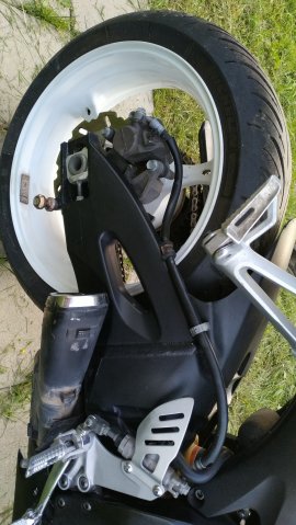 SUZUKI GSXR-600