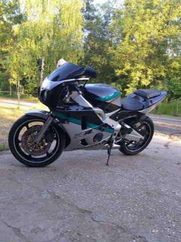 Honda CBR 400rr