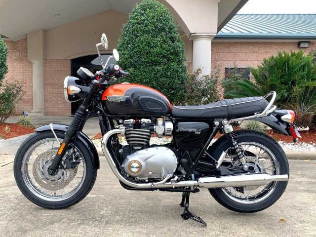 Продается мотоцикл Triumph Bonneville T120
