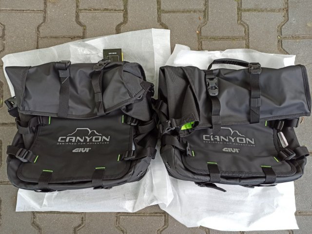 Сумки боковые Givi GRT720 Canyon