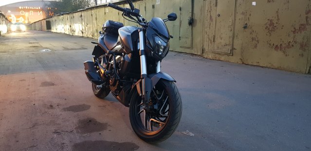 Bajaj Dominar 400UG