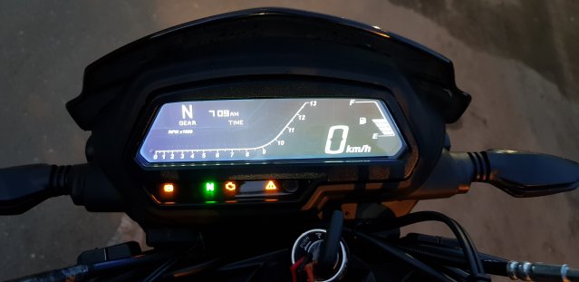 Bajaj Dominar 400UG