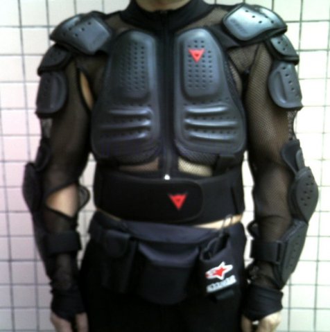 защита тела Dainese