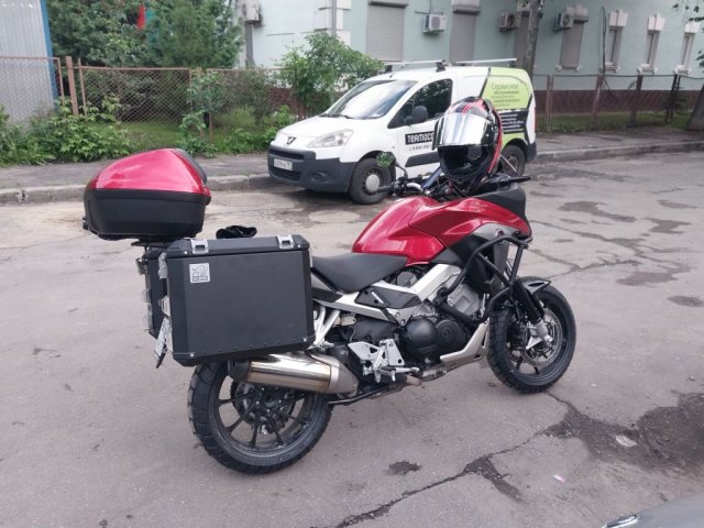 Продаю HONDA VFR800X Crossrunner