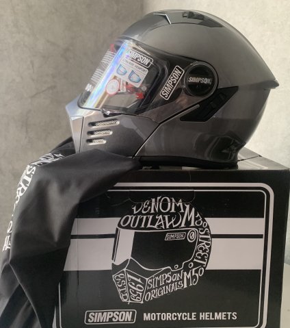 Новый шлем Simpson Darksome (M)