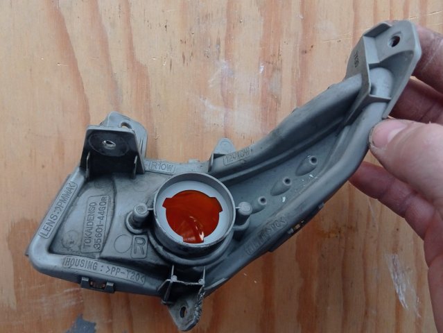 Поворотник gsr 600  пр