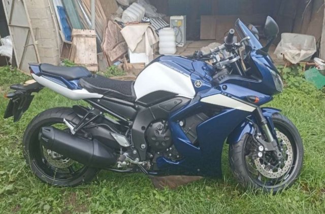 Продаю мотоцикл Yamaha FAZER FZR1000