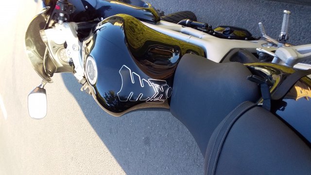 Продаю мотоцикл suzuki sv400s