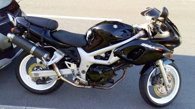 Продаю мотоцикл suzuki sv400s
