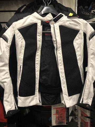 Женская куртка IXS