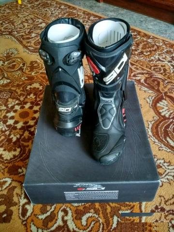 Мотоботы sidi