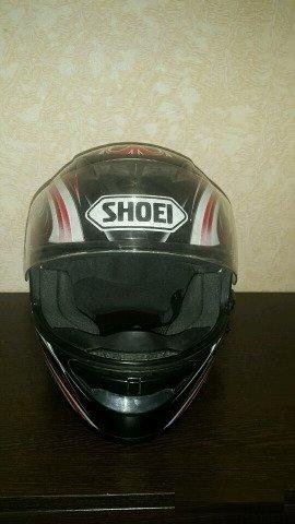 Продам мотошлем shoei
