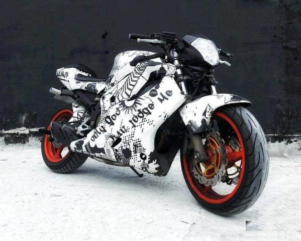 CBR600Fstunt (CBR600F4i)