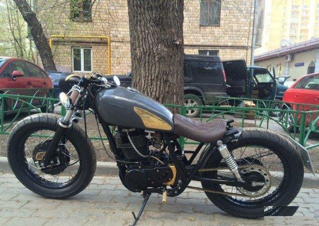 Кастом-байк Yamaha sr 400 (cafe racer)