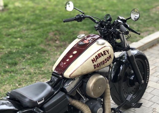 Harley-Davidson Dyna Street Bob Fat Custom Bobber