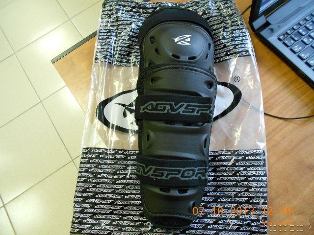 Наколенники AGV Sport, новые