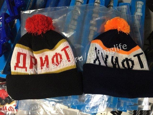 Шапка с надписью "Дрифт Хуифт"