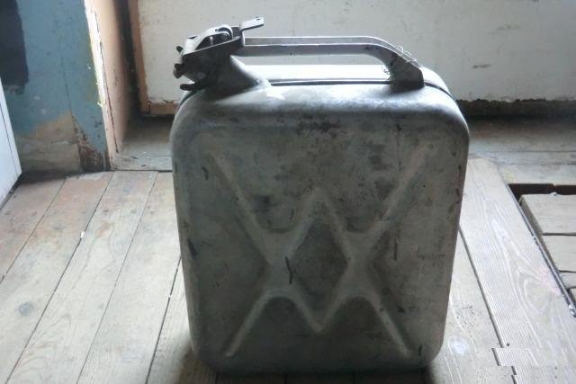 Канистру 20 л