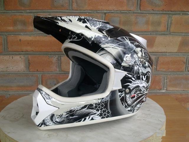 Кроссовый шлем IXS