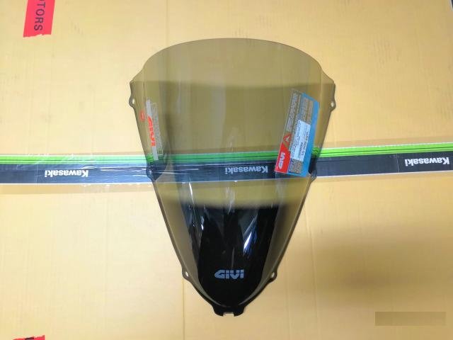 Ветровое стекло kawasaki ZZR 1400 (12-18) givi