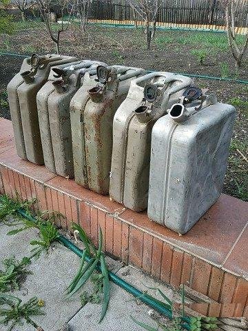 Канистры металлические для бензина б/у на 20 л