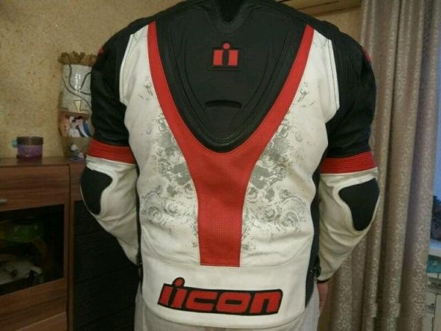 Мотокуртка iicon