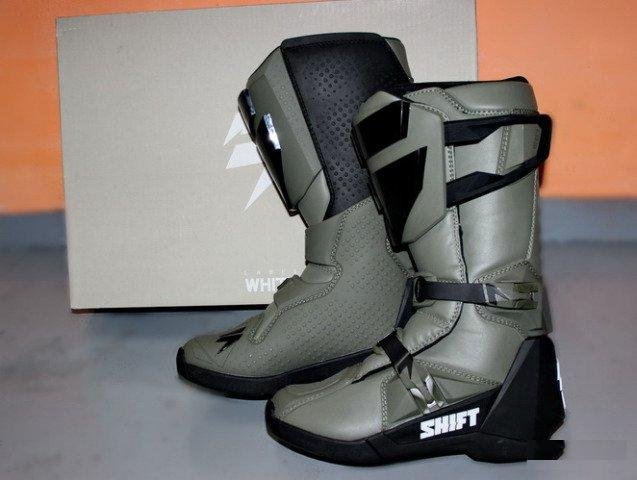 Мотоботы Shift White Label Boot fatigue green