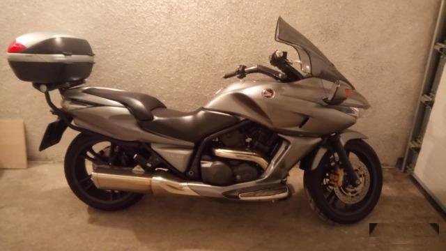 Продам honda dn 01