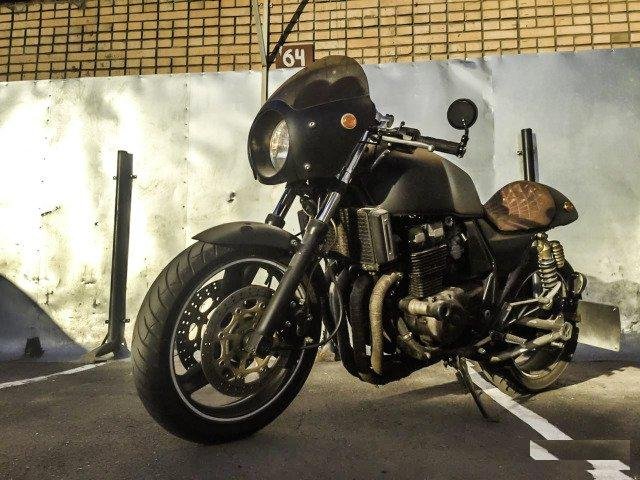 Kawasaki ZRX400