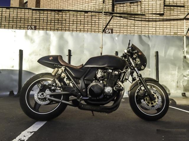 Kawasaki ZRX400