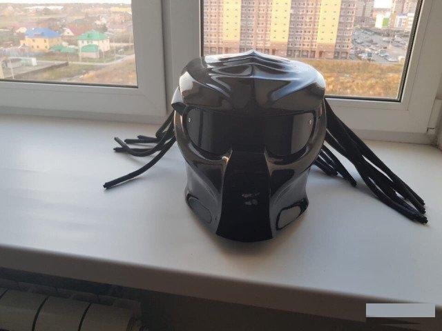 Шлем Хищник