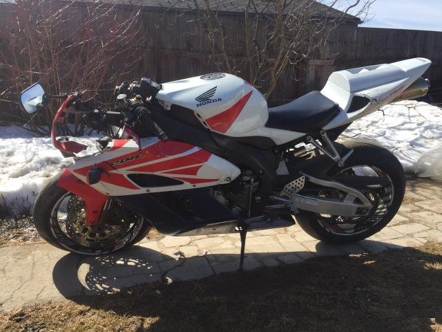 Honda CBR1000rr 04-07 разбор