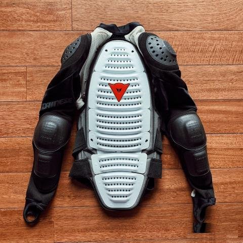 Dainese защита