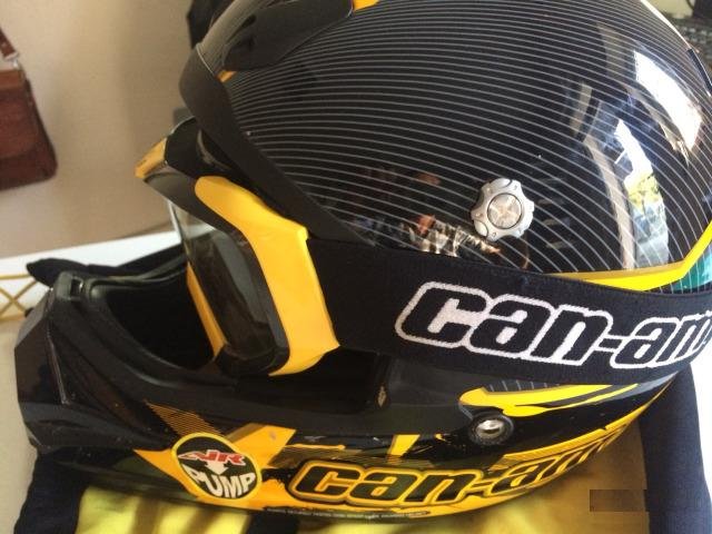 Шлем can-am