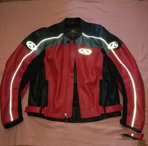 Продаю мотокуртку AGV Sport
